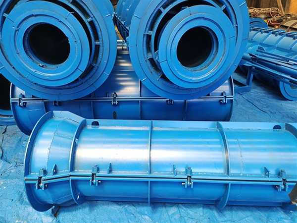 Cement pipe mold
